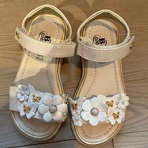 Kids White Floral Sandals